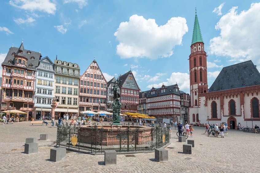 Frankfurt: Highlights and New Old Town English-Language Tour
