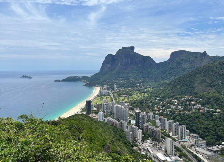 Picture 8 for Activity AVenturismo 2 Irmãos hill + Vidigal Favela