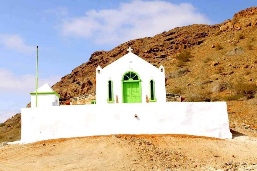 Picture 9 for Activity Boa Vista: Santa Monica, Dunes, Caves and Village 4x4 Tour