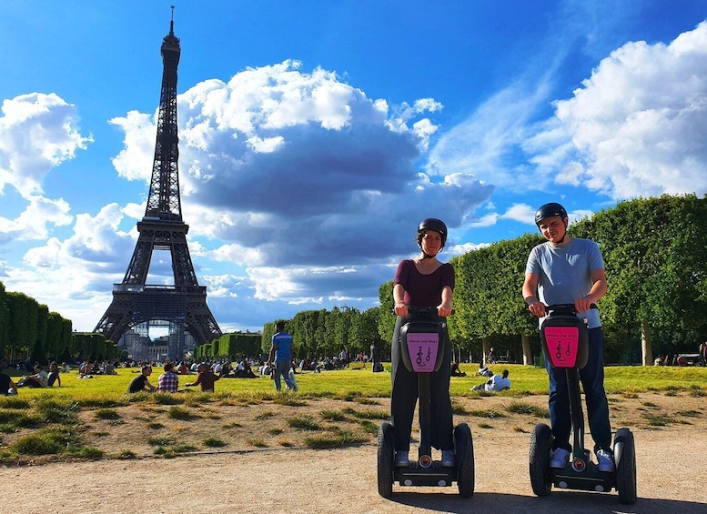 Paris: 1,5 hour Guided Segway Tour