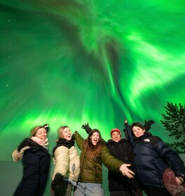 Rovaniemi: Unlimited Mileage and Hours Aurora Hunting Pro