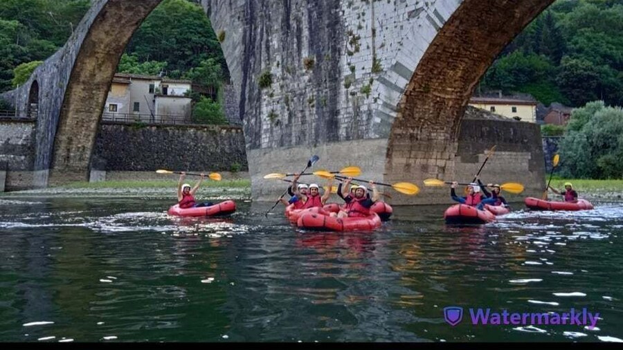 Borgo a Mozzano: tour in kayak sul fiume Serchio
