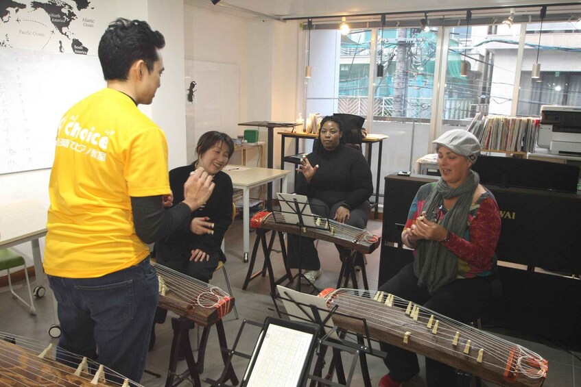 Picture 1 for Activity Experiential lesson of the Japanese instrument "Koto"