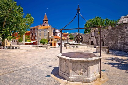 Zadar: Early Morning Walking Tour of the Old Town