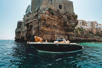 Polignano a Mare: Privat cruise med champagne