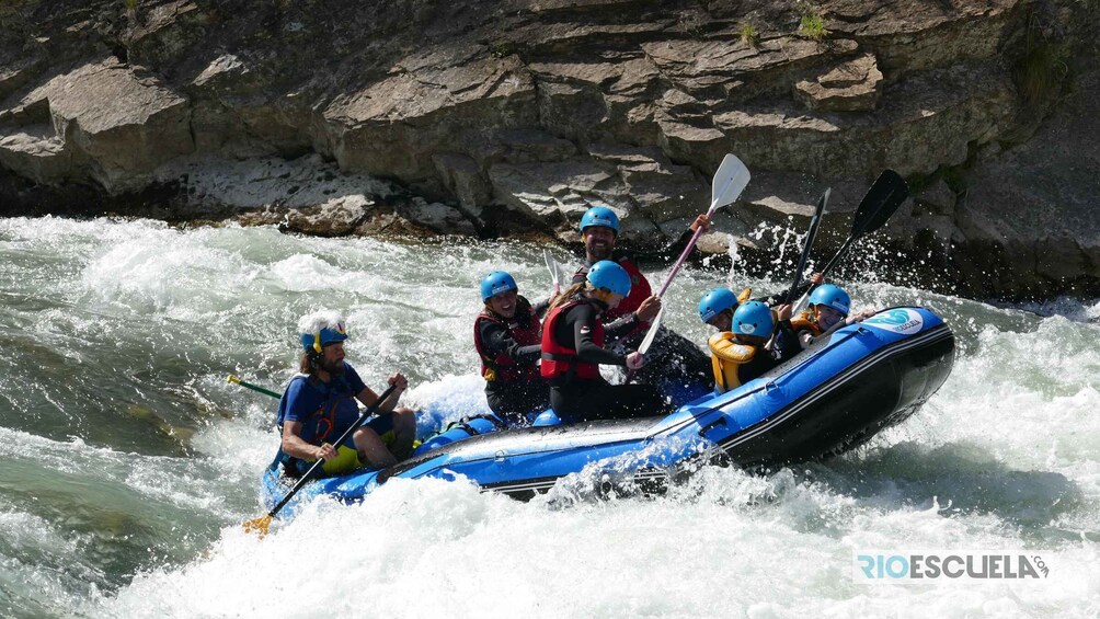 Picture 3 for Activity Huesca: Family Rafting