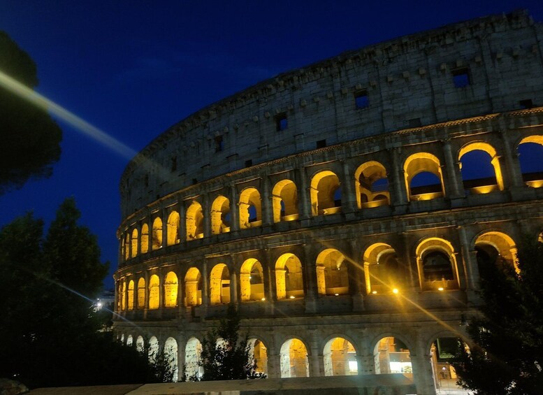 Picture 2 for Activity Elegant Rome by night tour and dinner in a local restaurant