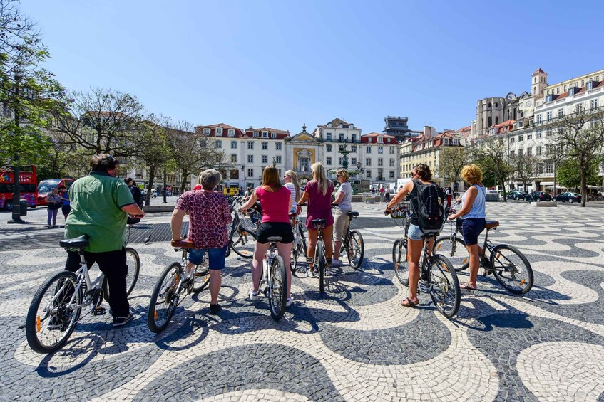 Picture 5 for Activity Lisbon: Riverside Light Bicycle Tour in Dutch