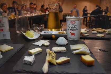 From Valencia: Guided Cheese Factory Tour with Wine Tasting