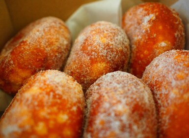 Oahu: Honolulu to Diamond Head Shuttle with Malasada