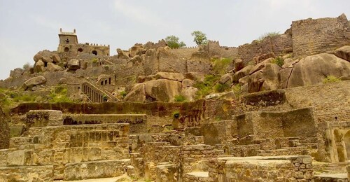 Hyderabad: Halvdagstur til Golconda-fortet og Qutub Shahi-gravene