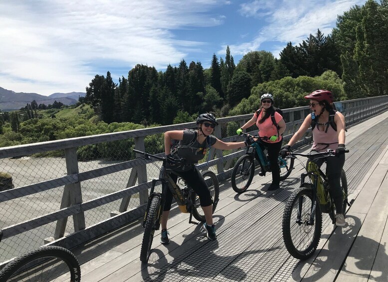 Picture 5 for Activity Guided Scenic E-bike Tour - Ride to the Lake