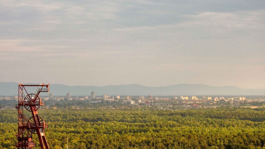 Katowice: Express Walk with a Local in 60 minutes