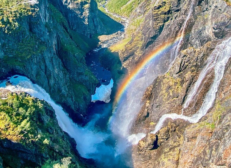 From Eidfjord: Vøringfossen Waterfall Nature Tour with Guide