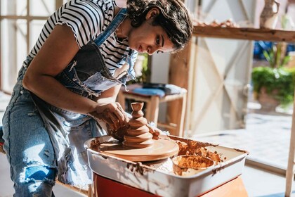 Marrakech: Pottery Workshop with Moroccan Tea