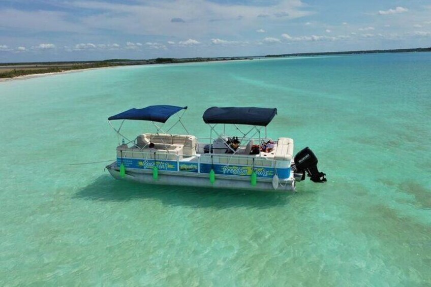 Tour to Chacchoben Ruins and boat tour in Bacalar