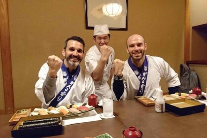 Visita al mercado de pescado de Tsukiji con experiencia en la preparación d...