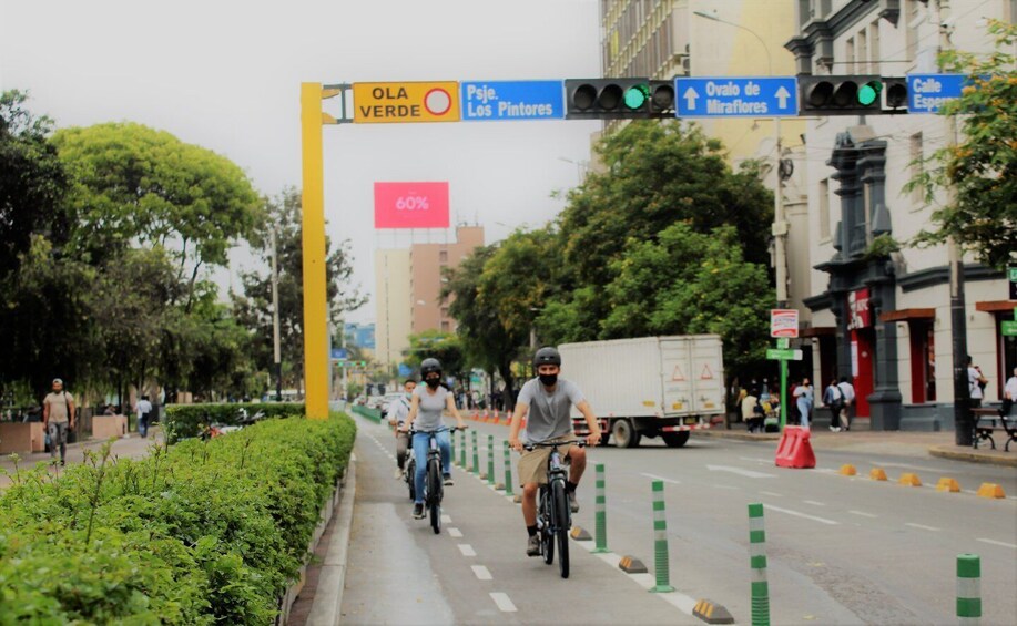 Lima: City biking