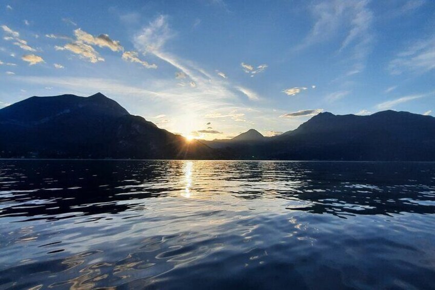 Grand Tour, luxury private speedboat at Lake Como 2h to 4h tour