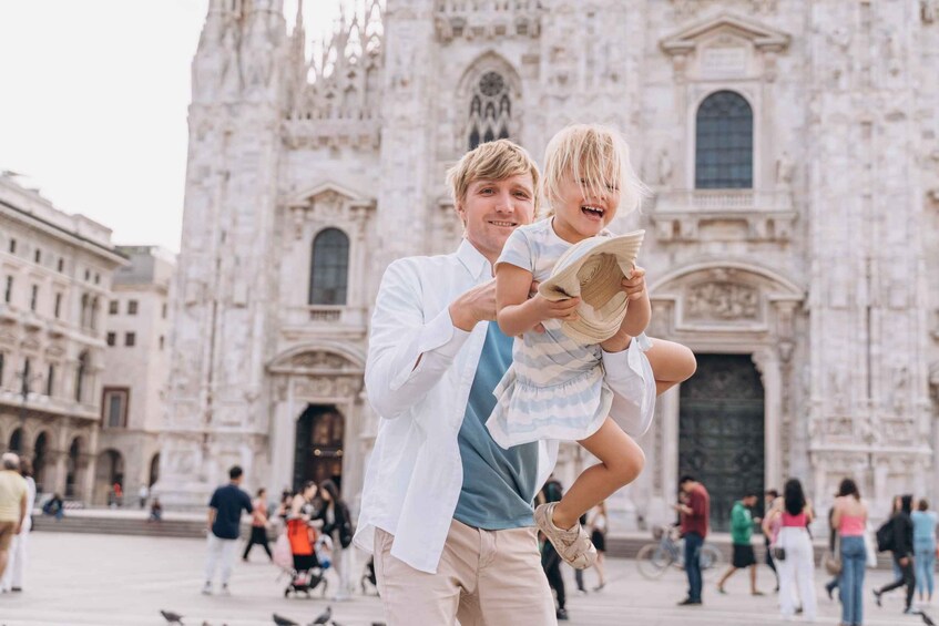 Picture 3 for Activity Milan: Photoshoot at the Cathedral