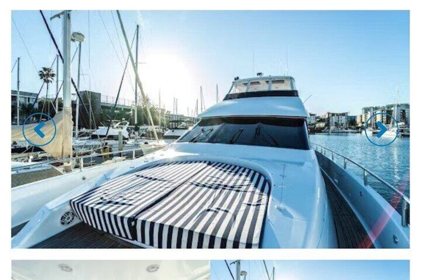 85 ft Luxury Yacht Rental in Newport Beach