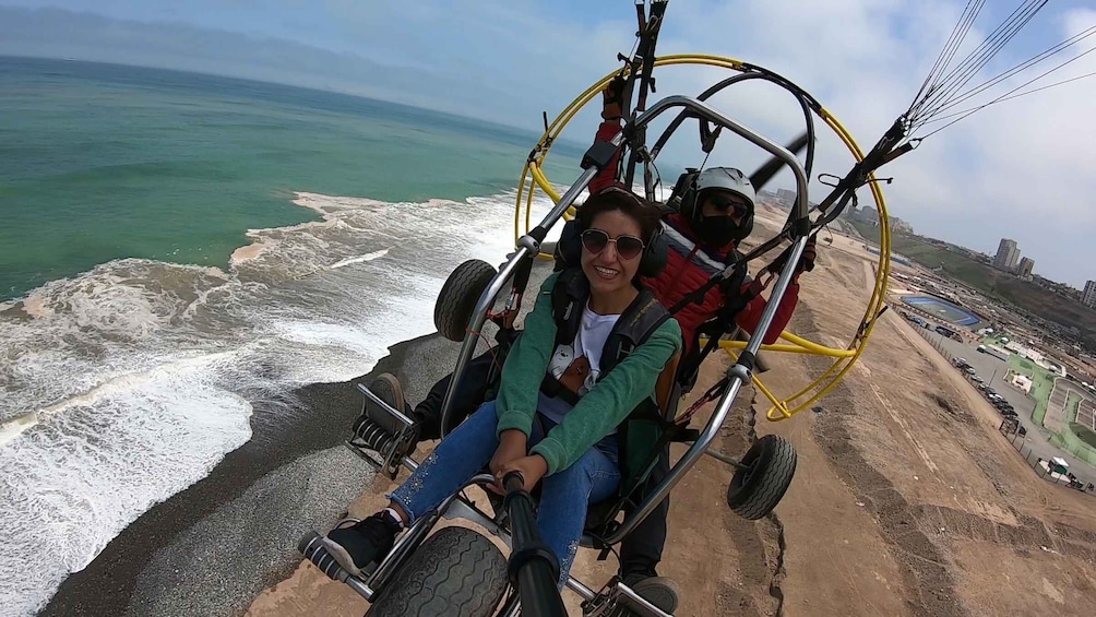 Picture 9 for Activity Lima: Paragliding Flight Over Costa Verde Districts