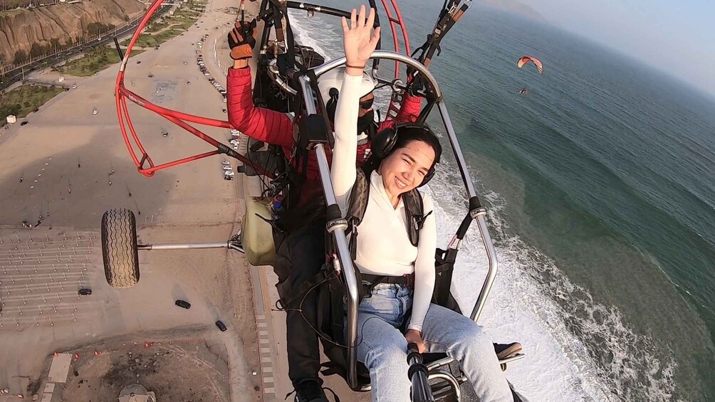 Picture 7 for Activity Lima: Paragliding Flight Over Costa Verde Districts