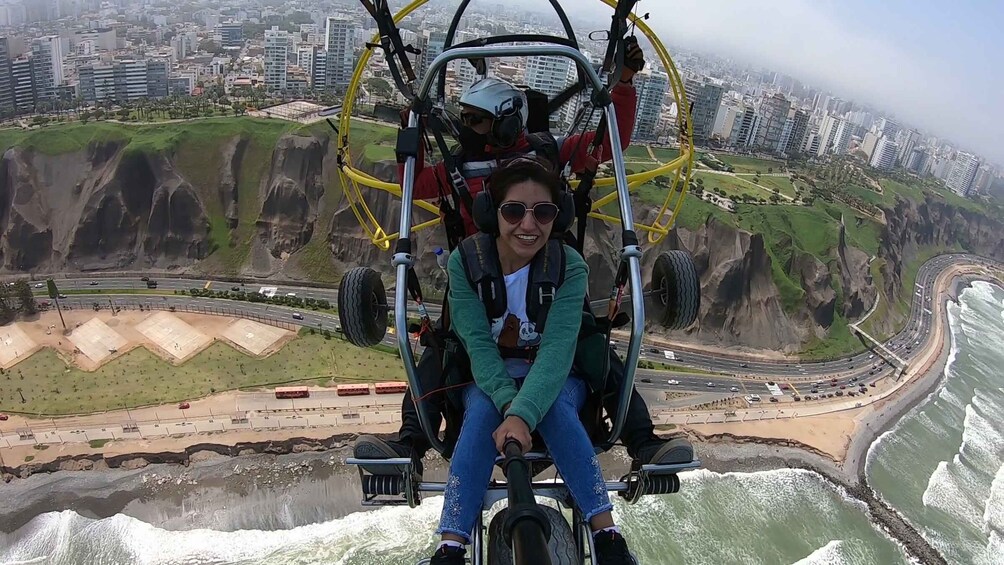 Picture 12 for Activity Lima: Paragliding Flight Over Costa Verde Districts