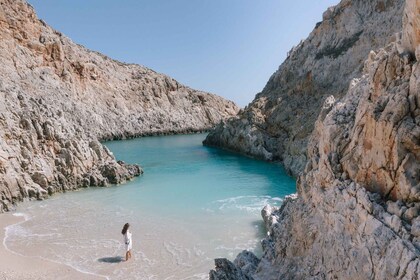 Excursión en lancha motora a Stavros, Akrotiri, Marathi y Seitán Limania