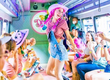 Nashville: Drag Queen Party Bus Tour with Games & Drag Show