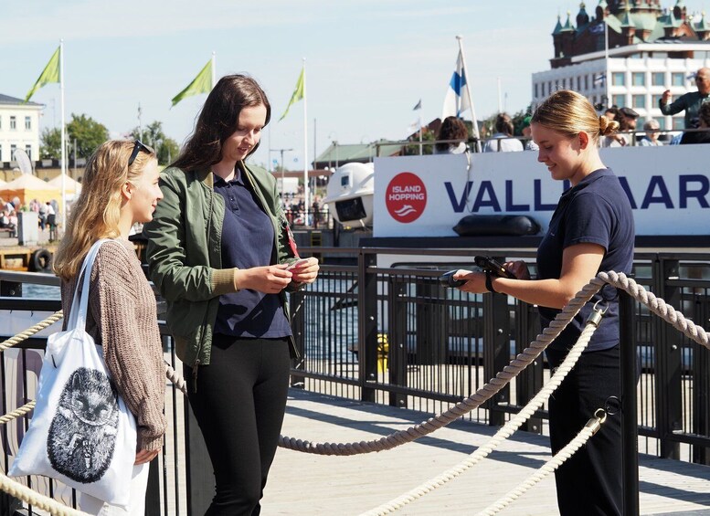 Helsinki: Vallisaari Fortress Island Ferry Ticket