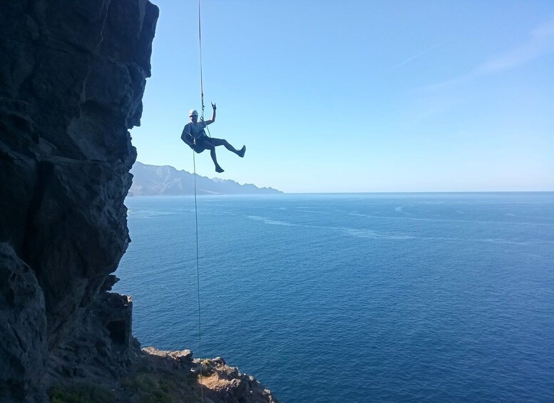 Agaete: Gran Canaria Coasteering Tour with Snorkeling