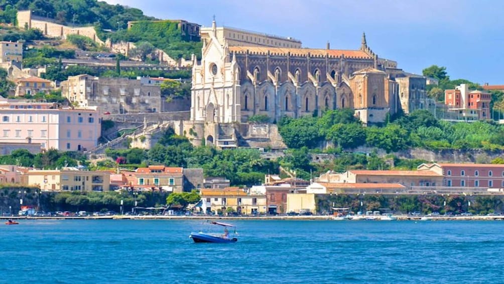 Picture 1 for Activity Sperlonga: Private Boat Tour to Gaeta with Pizza and Drinks