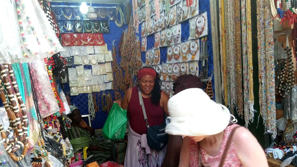 Picture 3 for Activity Makola Market Walking Tour