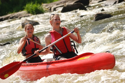 Au départ de Prague : Excursion d'une journée en canoë sur la rivière Sazav...