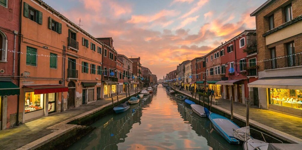 Picture 4 for Activity Venice: Sunset Gondola Tour