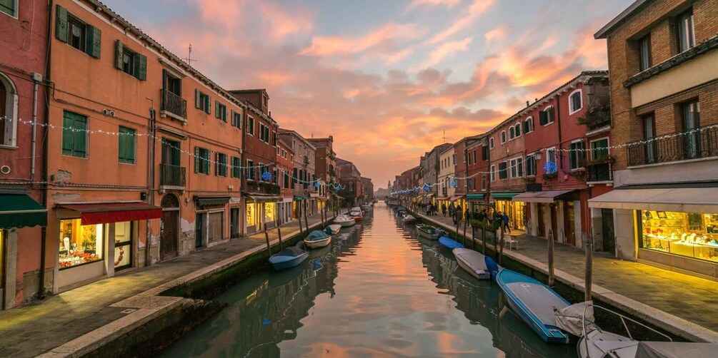 Picture 4 for Activity Venice: Sunset or Evening Gondola Tour