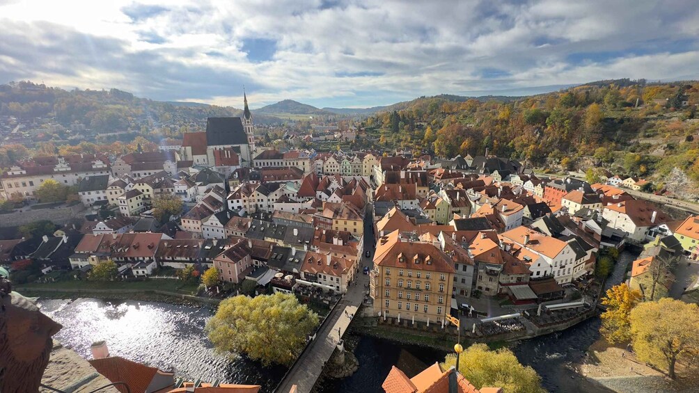 Picture 4 for Activity 5h ALL-IN: Castle Interior, River Cruise & Lunch ☀️ SUMMER24