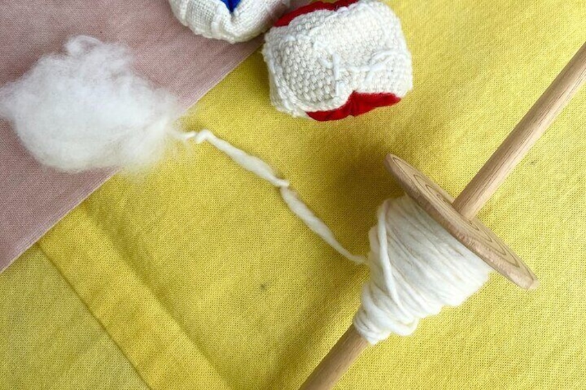Spinning fluffy pesticide-free cotton yarn
