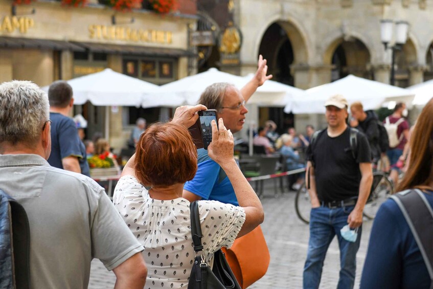 Picture 1 for Activity Münster: entertaining guided tour to old town highlights