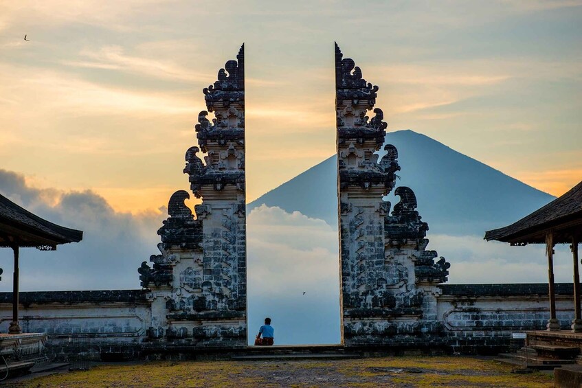 Picture 4 for Activity Must-Do Tours in Bali: Mt. Batur, Nusa Penida & Instagram