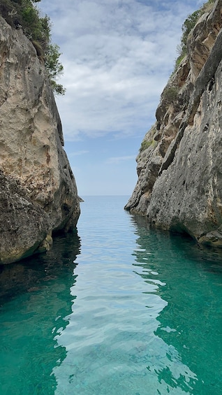 Picture 11 for Activity Grama Bay: Caves & Beaches Private Speedboat Guided Tour