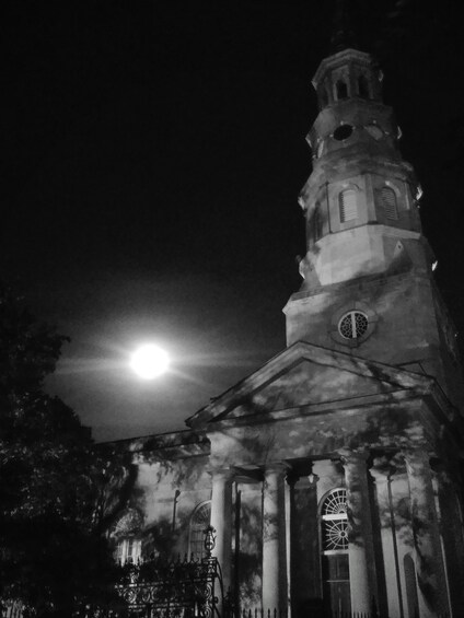 Picture 3 for Activity Charleston: Dark History & Ghost Tour