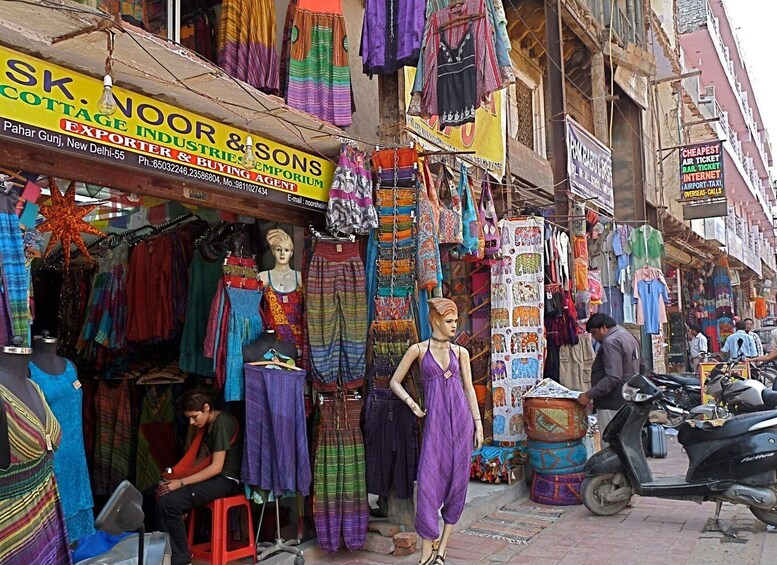 Picture 9 for Activity Delhi: Half Day Shopping Tour with Private Guide & Transfer