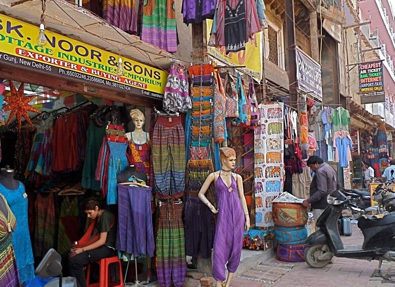 Picture 9 for Activity Delhi: Half Day Shopping Tour with Private Guide & Transfer