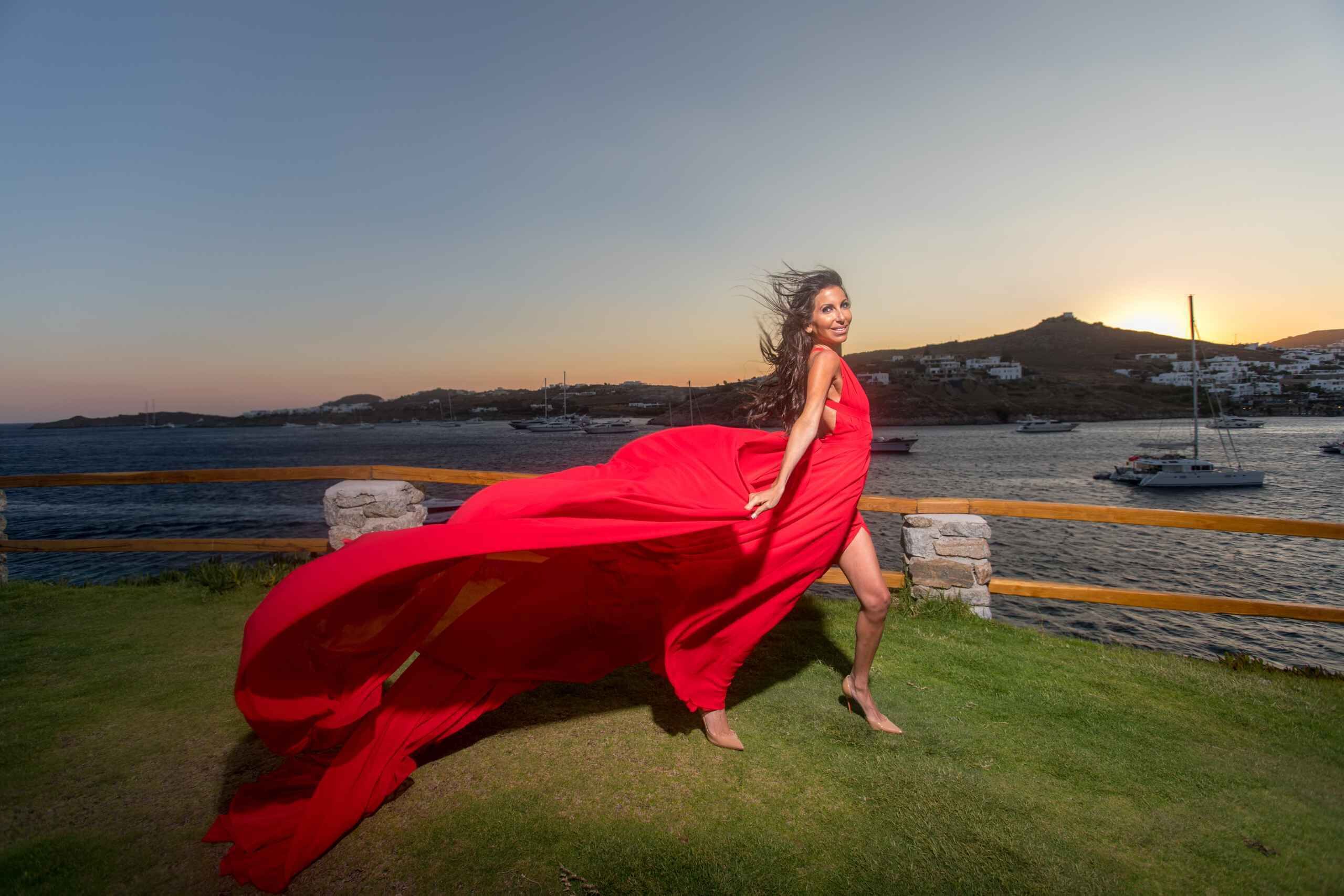 Mykonos: Private Photoshoot With Pro Fashion Photographer