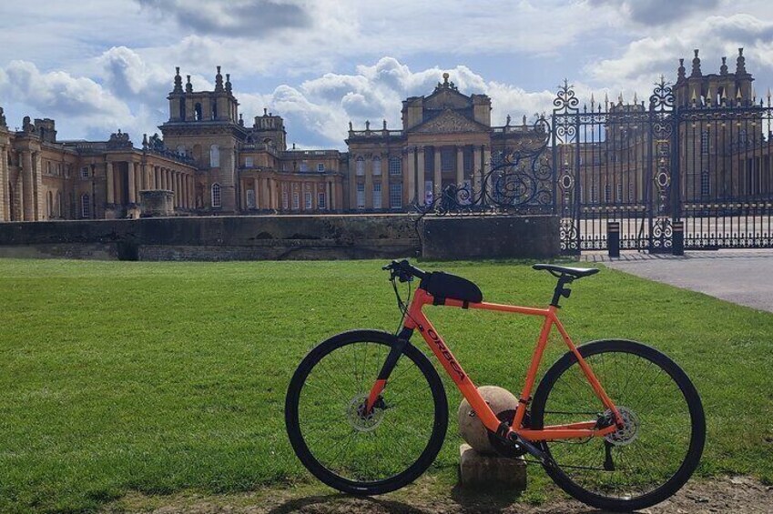Oxford bike tour to Blenheim Palace includes tickets, lunch & tea