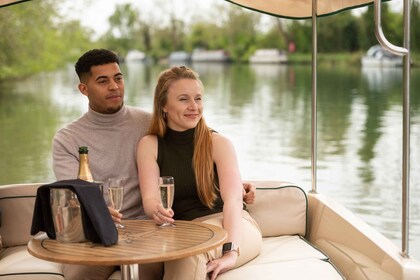 Oxford : Croisière fluviale et dégustation de 6 plats à The Folly