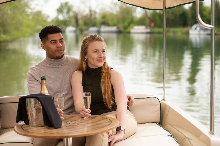 Oxford: River Cruise and 6-Course Tasting at The Folly