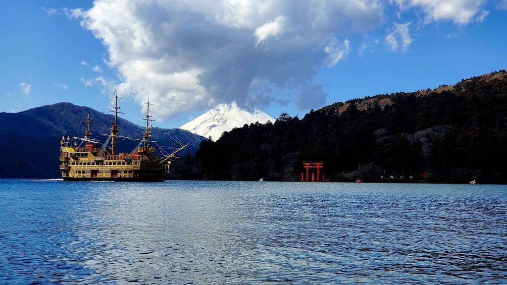 Hakone: Full Day Private Tour with English Guide